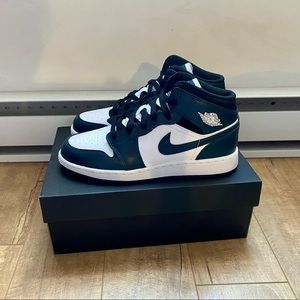 Jordan 1 Mid - Armory Navy / 8.5 women